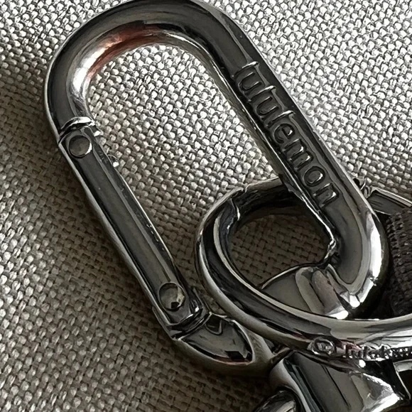 Lululemon Beige Wristlet Pouch + Never Lost Keychain Strap - Picture 9 of 12